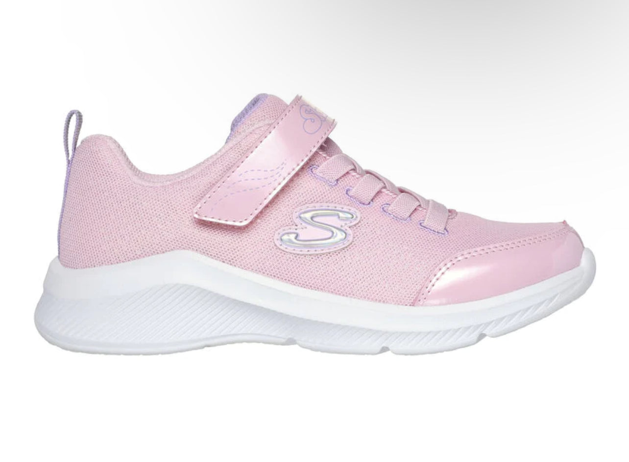 Sketchers running by sweet