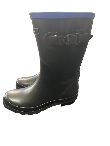 Cotswold black wellies