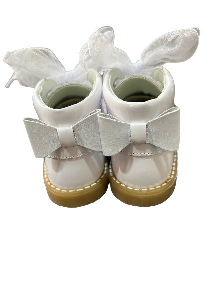 Andanine white bow boots