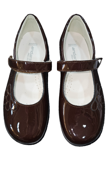 Andanines brown patent leather school shoes