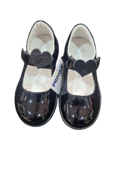 Primigi Vernice Nero school shoe with black heart