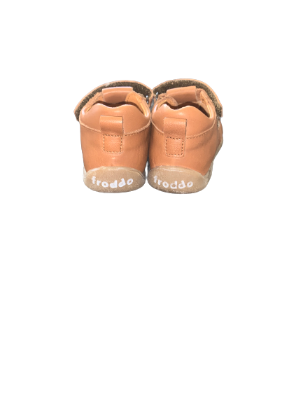Froddo brown sandals