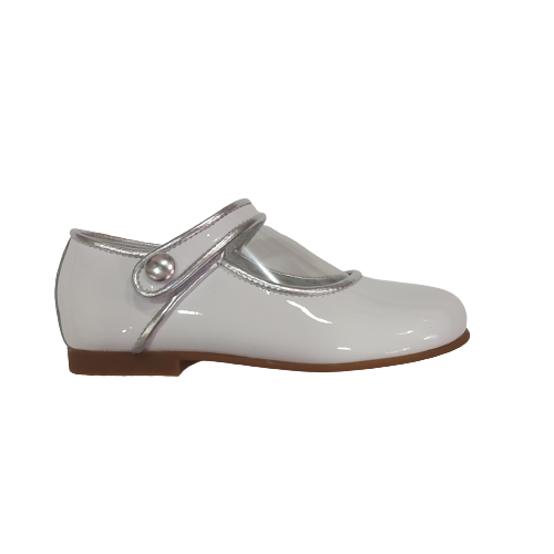 Andanines white patent shoe