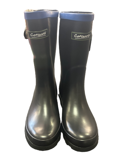 Cotswold black wellies