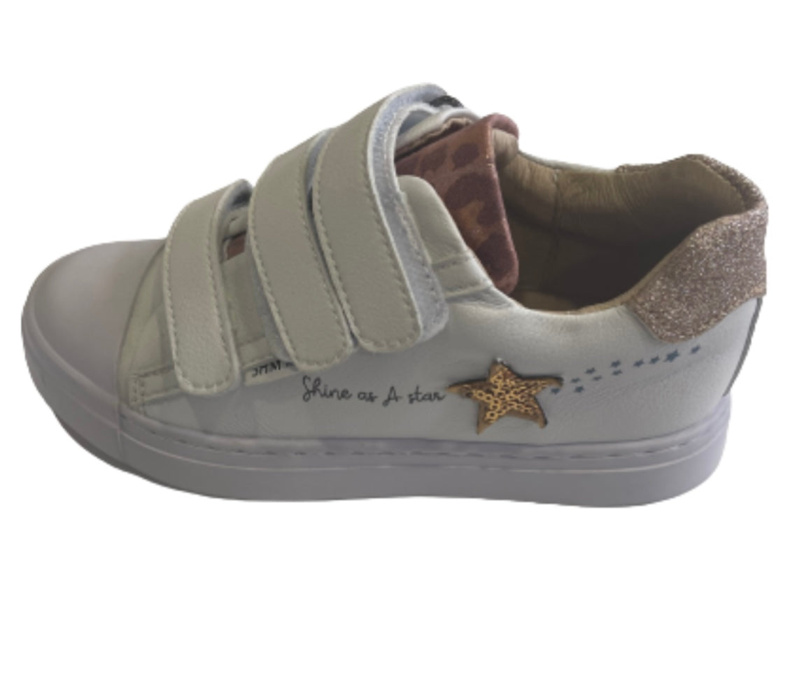 Shoesme trainer with gold star