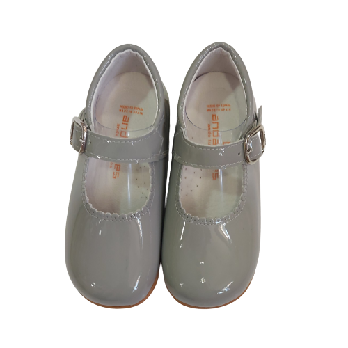 Andanines Charol ice, light grey patent shoe