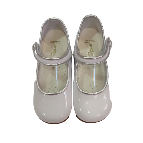 Andanines white patent shoe